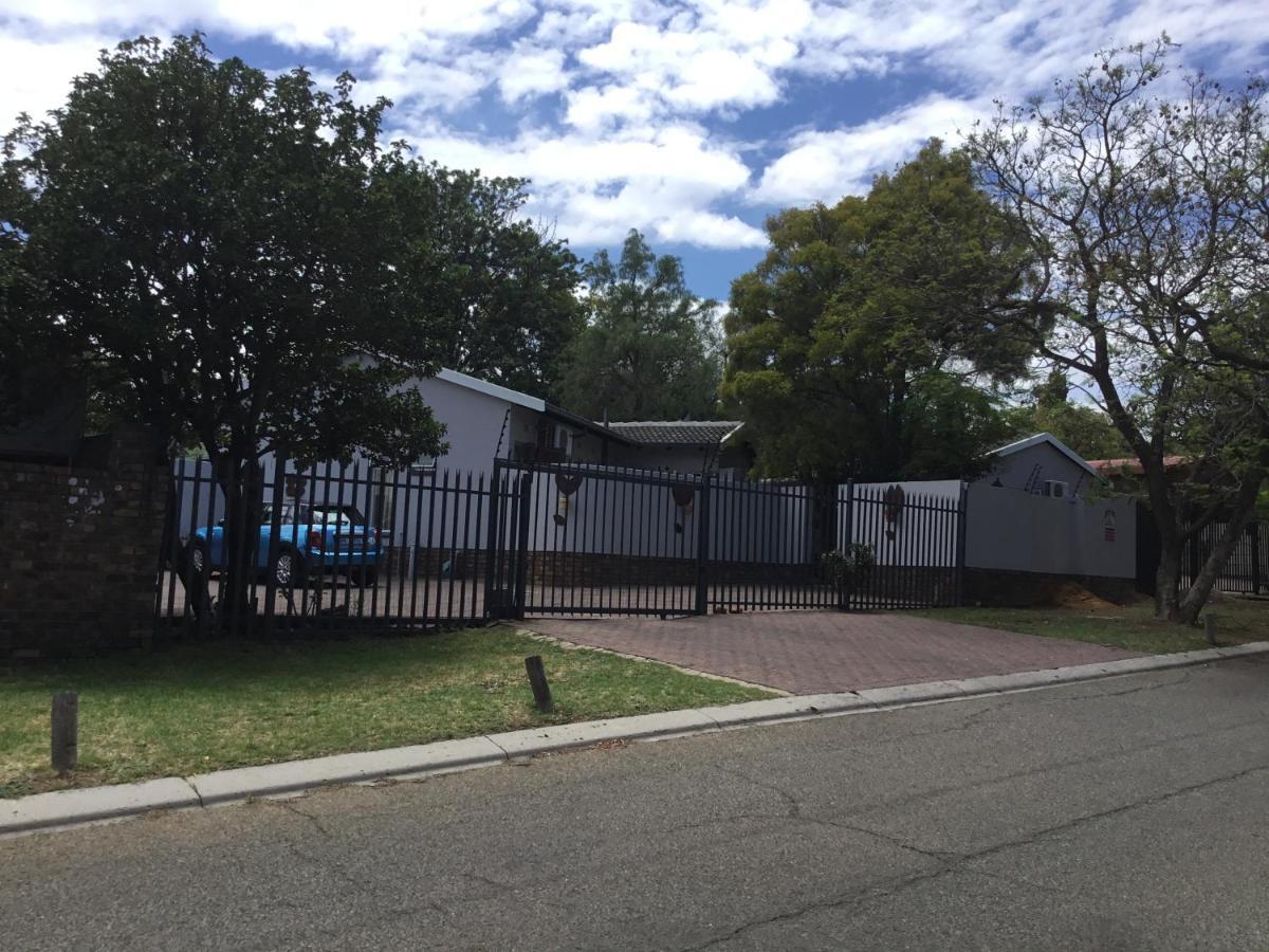 Hotel Lala Nathi Midrand Exterior foto